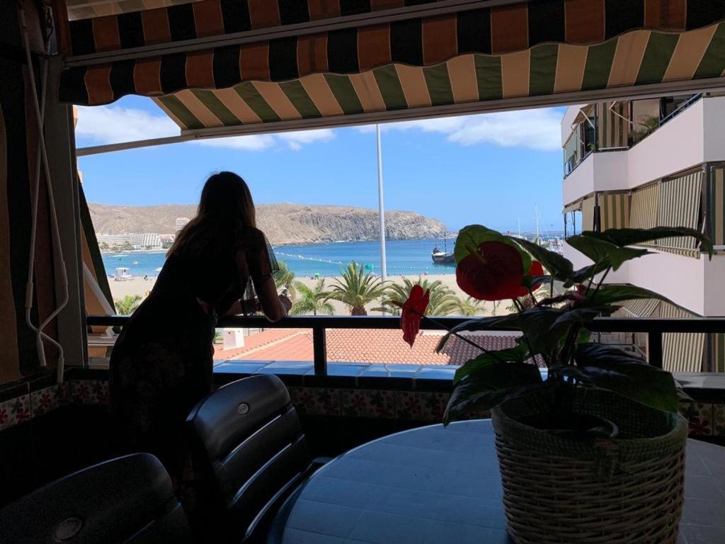 Views To The Infinite Sea In Los Cristianos 洛斯克里斯蒂亚诺斯 外观 照片