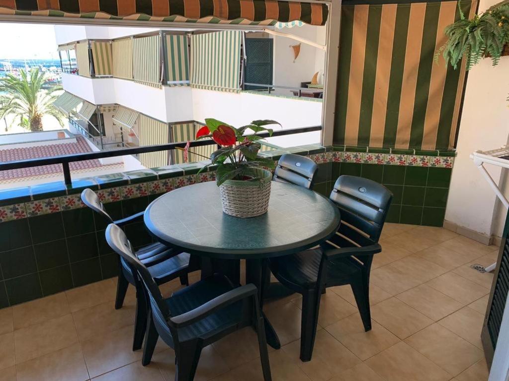 Views To The Infinite Sea In Los Cristianos 洛斯克里斯蒂亚诺斯 外观 照片