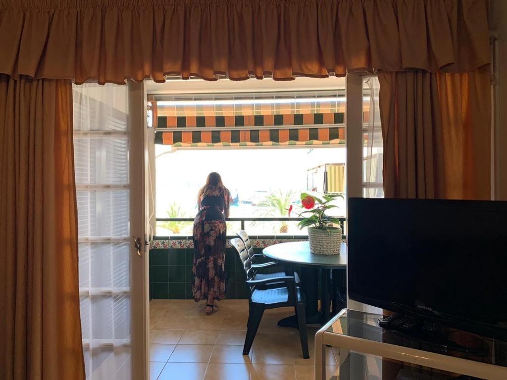 Views To The Infinite Sea In Los Cristianos 洛斯克里斯蒂亚诺斯 外观 照片